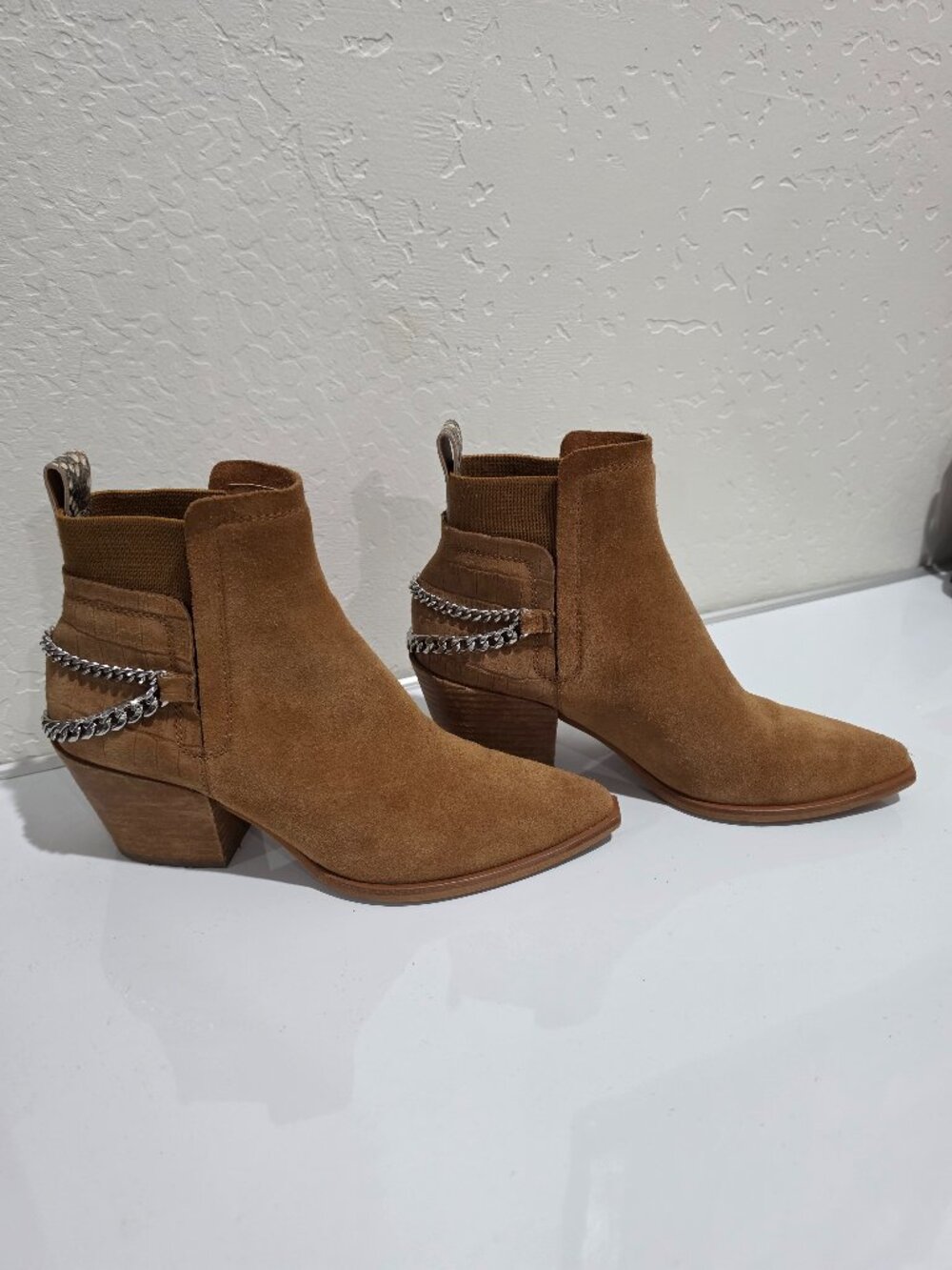 Dolce Vita Shelah Suede Chain Ankle Booties Brown Size 7 Like New